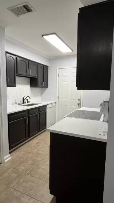 Main picture of 353 Woodland Dr