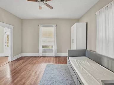 Main picture of 1831 N Laura St