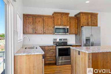 Main picture of 435 N Stone Mountain Dr