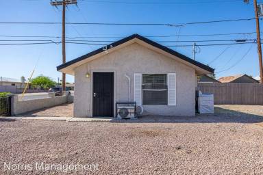 Main picture of 809 N Arbor Ave