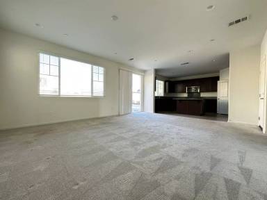 Main picture of 8820 Kings Canyon St