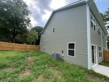 Main picture of 6307 Lake Dr