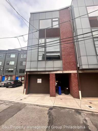 Main picture of 1409 N Orianna St