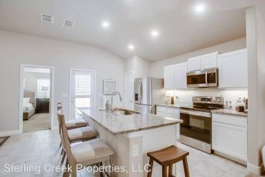 Main picture of 1925 138th St