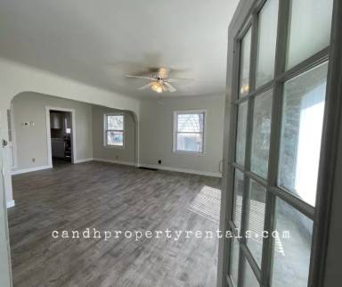 Main picture of 611 Grand Ave