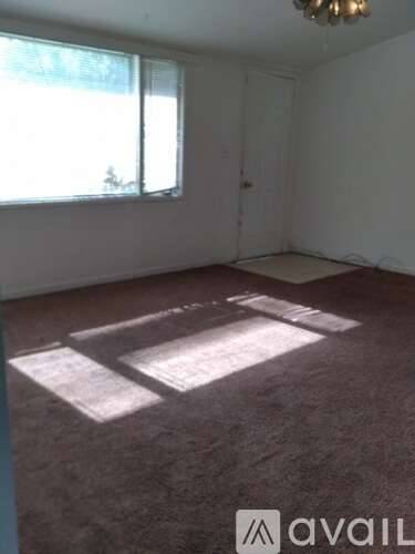 Main picture of 7431 Mildred Rd