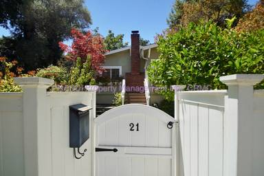 Main picture of 21 Cedar Ave