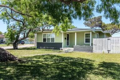 Main picture of 5002 Bevly Dr