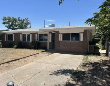 Main picture of 409 Dolores Dr SW