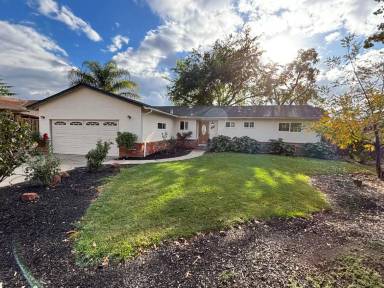 Main picture of 5359 Laurel Dr