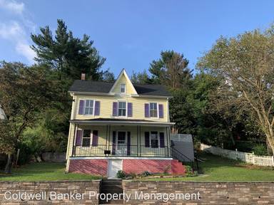 Main picture of 146 E Main St