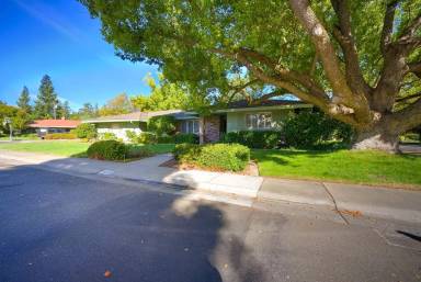 Main picture of 1835 Jay Ct