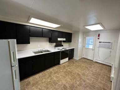 Main picture of 350 N Lakeland Dr