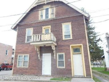 Main picture of 109 Railroad Ave