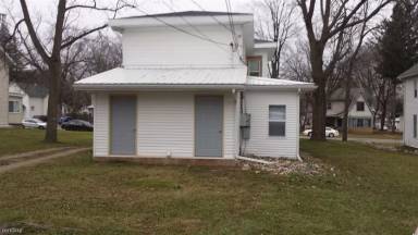 Main picture of 415 S Warren Ave