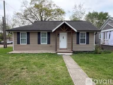 Main picture of 826 Radford Pl