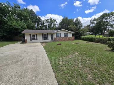 Main picture of 6202 Fairview Dr