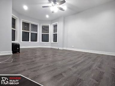 Main picture of Edgewater Gardens Apartments