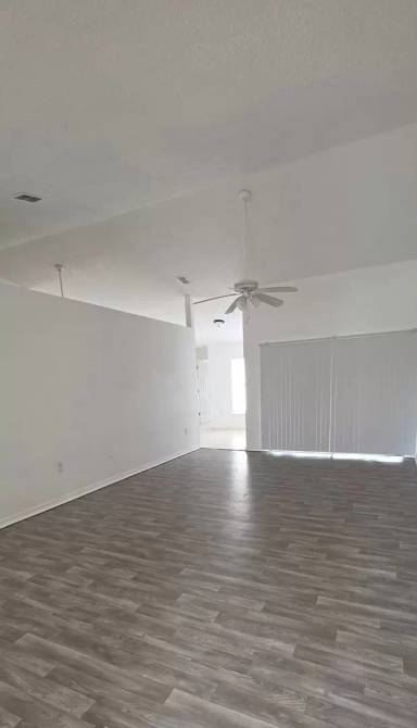 Main picture of 8420 Philatelic Dr