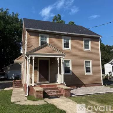Main picture of 206 Brooklyn Ave