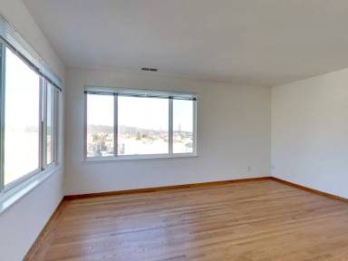 Main picture of 490 31st Ave