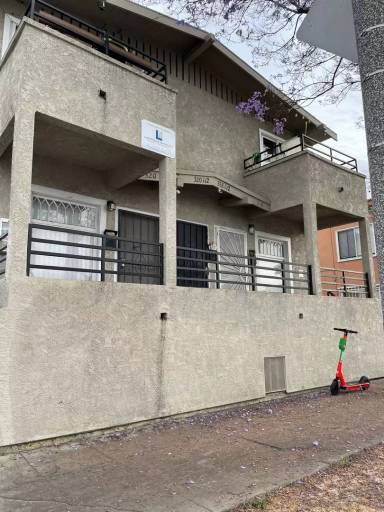 Main picture of 316 E 8th St