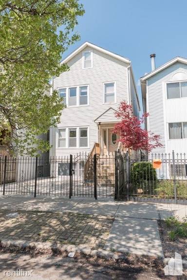 Main picture of 1634 N Campbell Ave