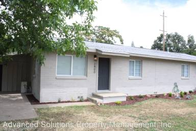 Main picture of 2400 Star Dr