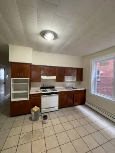 Main picture of 253 Hollywood Ave