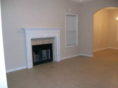 Main picture of 176 Rivergate Ct