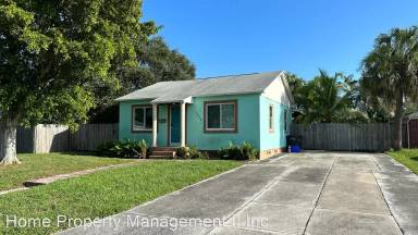 Main picture of 1215 Wellington St