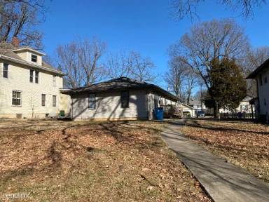 Main picture of 1208 N Summit Ave