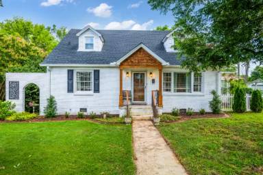 Main picture of 2303 Andrew Jackson Way NE