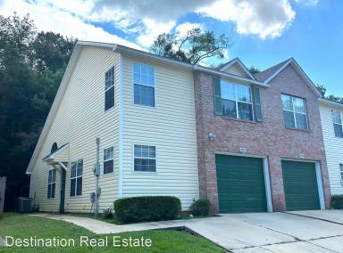 Main picture of 3045 Camelliawood Cir E