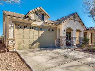 Main picture of 1051 S Pheasant Dr