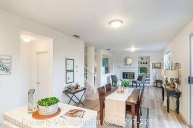 Main picture of 875 Wallace Dr