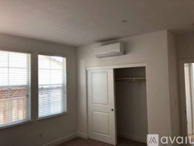 Main picture of 287 E Vita Ave