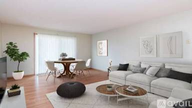 Main picture of 620 N Sycamore Ave