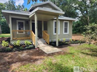 Main picture of 17324 SW 135th Ln