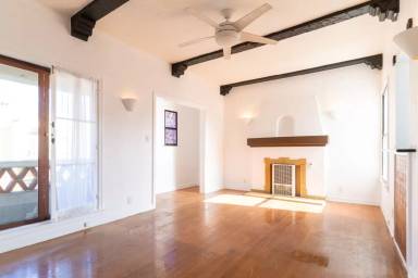 Main picture of 5942 Willoughby Ave