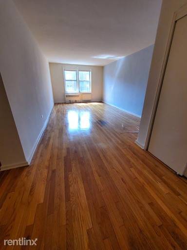 Main picture of 7140 112th St