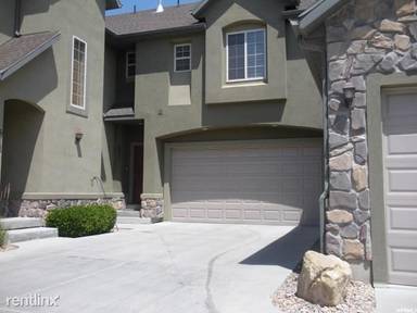 Main picture of 645 E Wyngate Pointe Ln