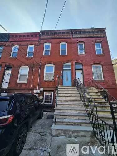 Main picture of 81 Prescott St