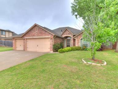Main picture of 4909 Kelly Lakes Dr