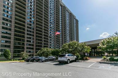 Main picture of Skyline Square Condominiums