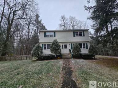 Main picture of 9 Hammond Dr