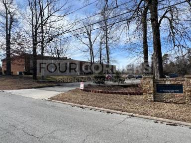 Main picture of 600 Banner Ave