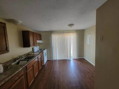 Main picture of 2526 1/2 3rd Ave