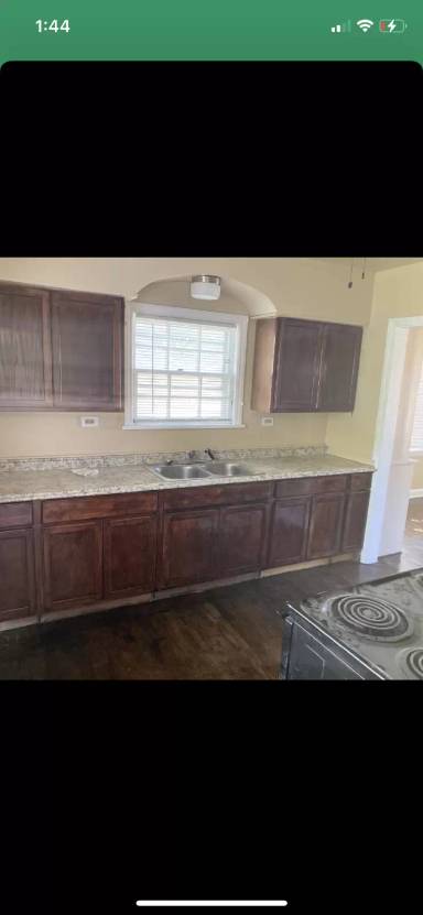 Main picture of 5826 N 39th St