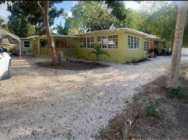 Main picture of 113 N Bay Harbor Dr